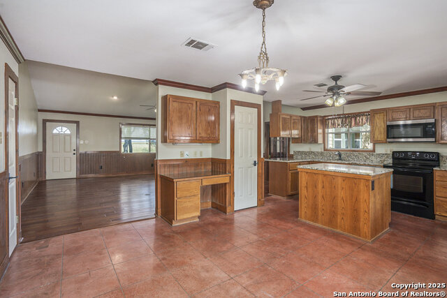 Image 31 of 53 For 2205 Field Rd.