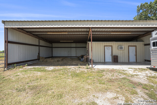 Image 43 of 53 For 2205 Field Rd.