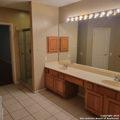 Image 15 of 24 For 13838 Shavano Downs