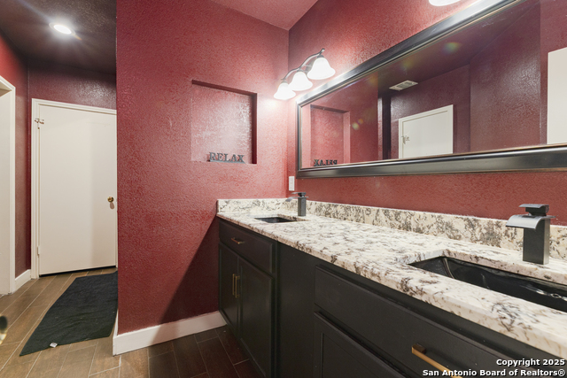 Image 15 of 40 For 922 Hedgestone Dr
