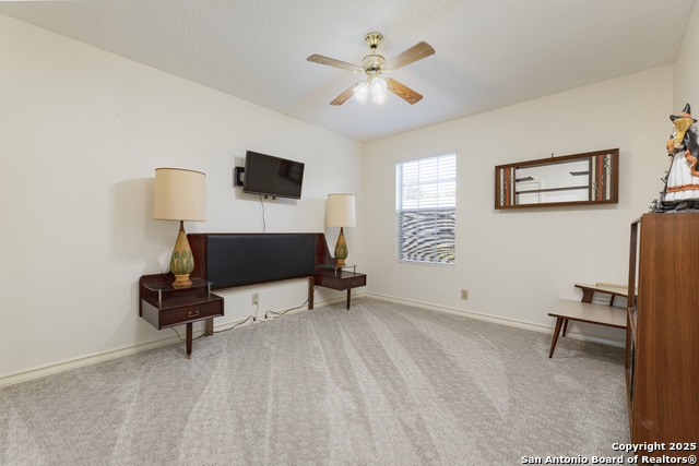Image 19 of 40 For 922 Hedgestone Dr