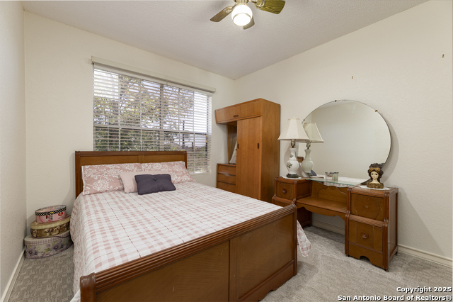 Image 20 of 40 For 922 Hedgestone Dr