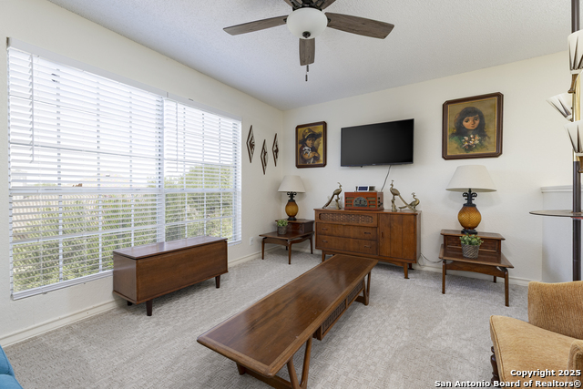 Image 22 of 40 For 922 Hedgestone Dr