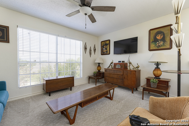 Image 23 of 40 For 922 Hedgestone Dr