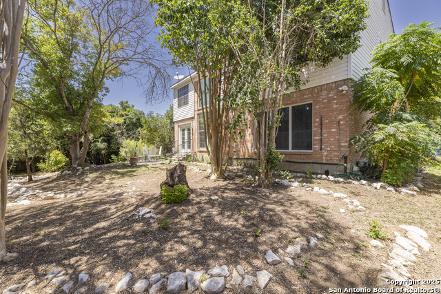 Image 32 of 40 For 922 Hedgestone Dr