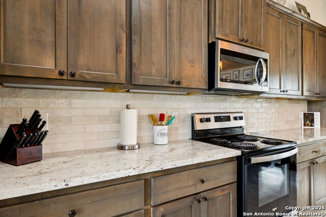 Listing photo id 8 for 49 Mountain Valley Drive