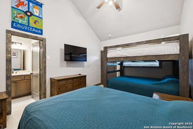 Listing photo id 9 for 49 Mountain Valley Drive
