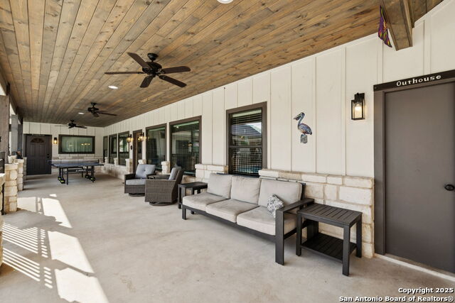 Listing photo id 21 for 49 Mountain Valley Drive