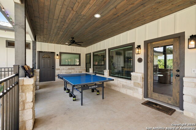 Listing photo id 22 for 49 Mountain Valley Drive