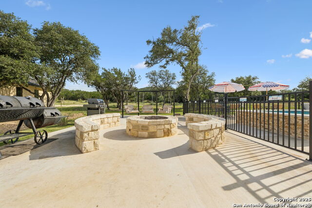 Listing photo id 27 for 49 Mountain Valley Drive