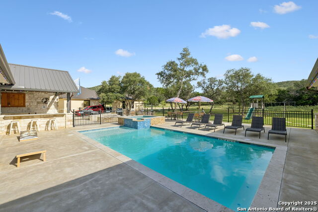 Listing photo id 29 for 49 Mountain Valley Drive