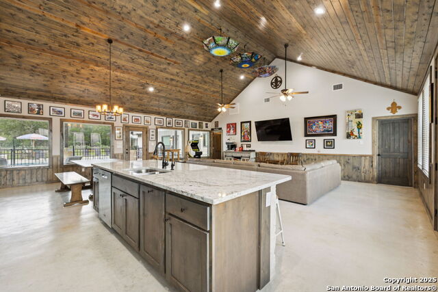 Listing photo id 4 for 49 Mountain Valley Drive