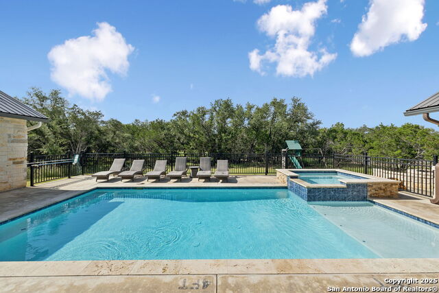Listing photo id 21 for 1723 Mountain Valley Drive