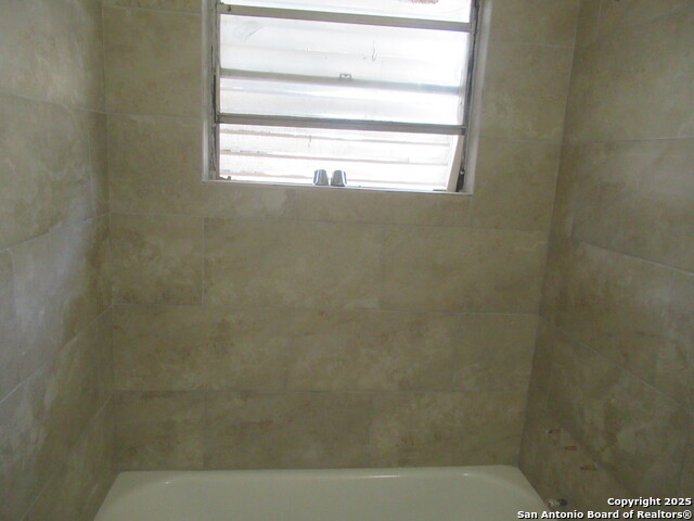 Listing photo id 2 for 4338 Kilrea