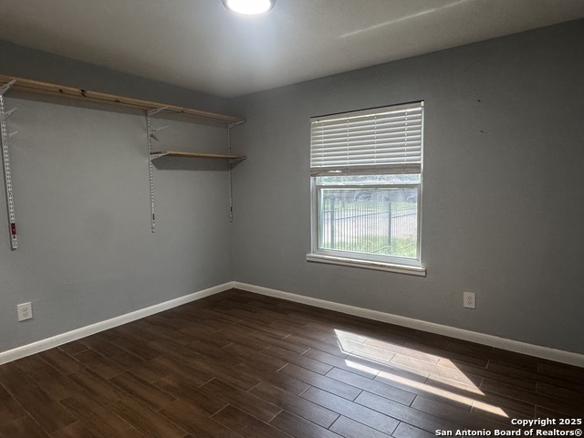 Listing photo id 4 for 601 Mockingbird