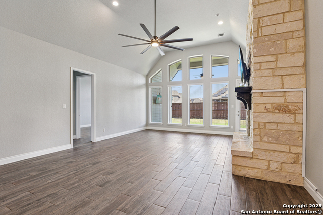 Image 11 of 79 For 14231 Shetland Way