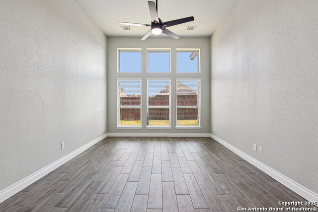 Image 31 of 79 For 14231 Shetland Way