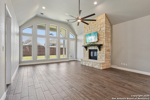 Image 9 of 79 For 14231 Shetland Way