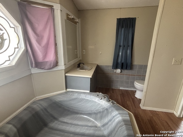 Image 11 of 26 For 7714 Whartons Dock