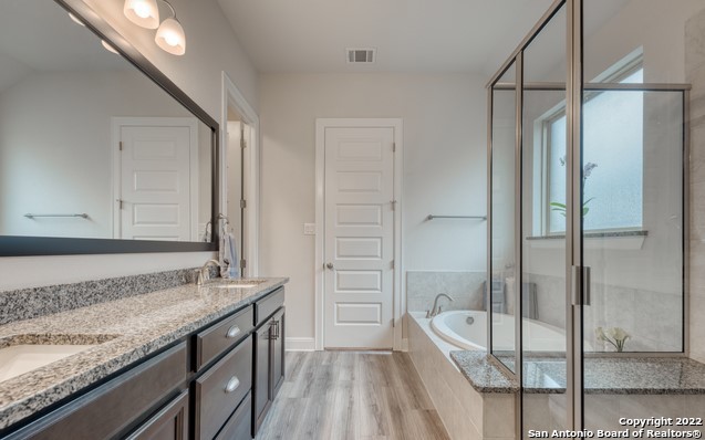 Listing photo id 13 for 245 Sigel Ave
