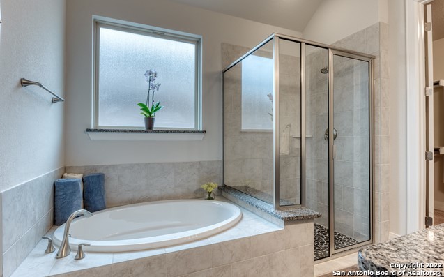 Listing photo id 14 for 245 Sigel Ave