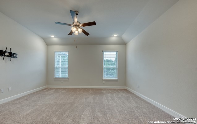 Listing photo id 21 for 245 Sigel Ave