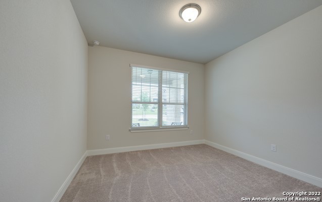 Listing photo id 22 for 245 Sigel Ave