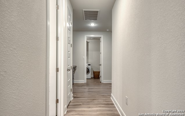 Listing photo id 24 for 245 Sigel Ave