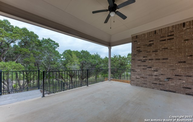 Listing photo id 26 for 245 Sigel Ave
