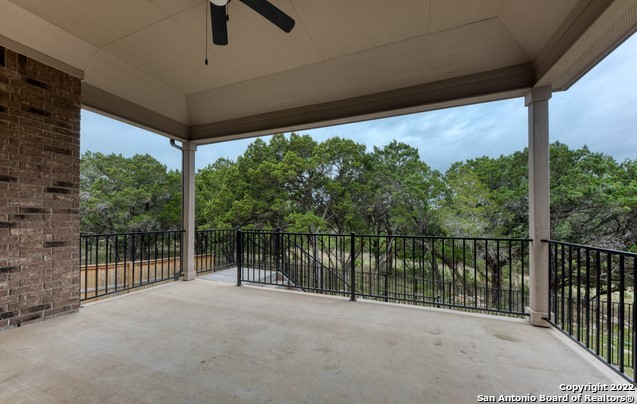 Listing photo id 27 for 245 Sigel Ave