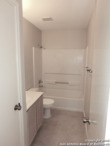 Image 16 of 24 For 13154 Regency Bnd