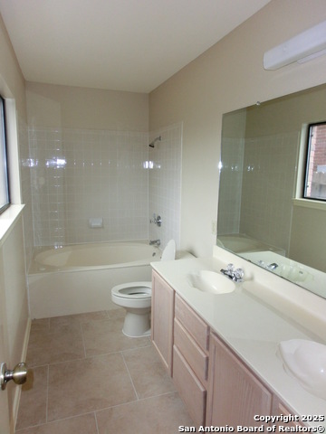 Image 9 of 24 For 13154 Regency Bnd