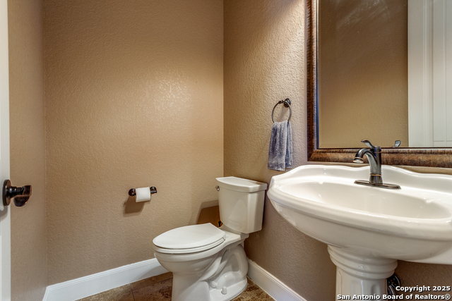 Image 21 of 37 For 1118 Springfield Dr