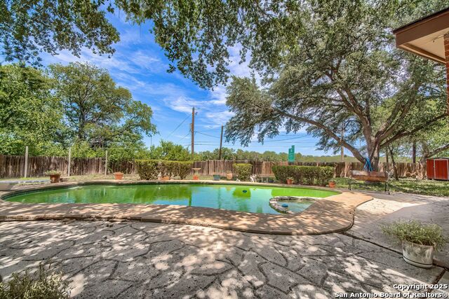Image 37 of 41 For 3035 Laura Lee Way