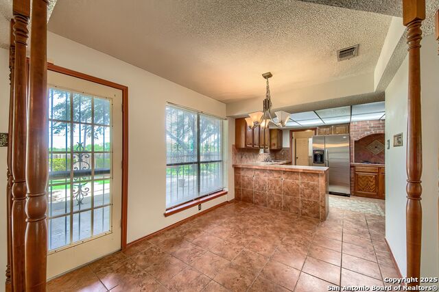 Image 9 of 41 For 3035 Laura Lee Way