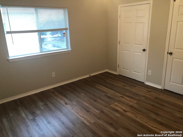 Image 10 of 27 For 4919 Ali Ave  3