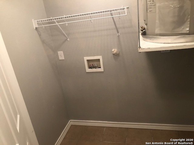Image 21 of 27 For 4919 Ali Ave  3