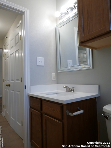 Image 22 of 27 For 4919 Ali Ave  3