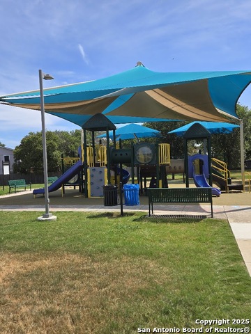 Image 25 of 28 For 7146 Spring Grove