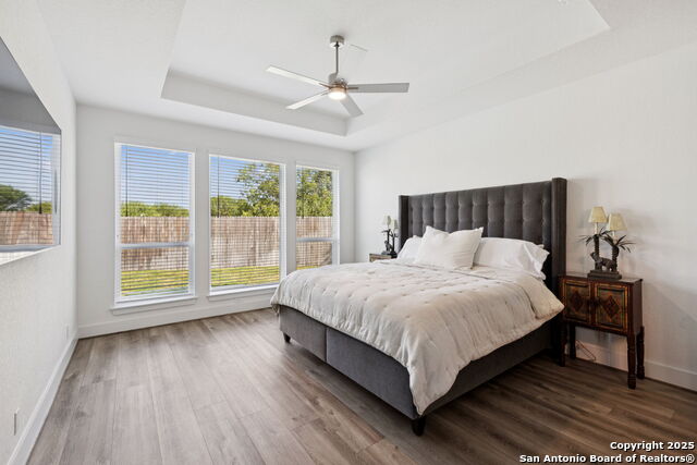 Listing photo id 14 for 405 Corwin Springs