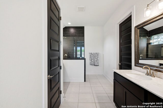 Listing photo id 17 for 405 Corwin Springs