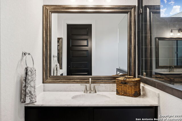 Listing photo id 18 for 405 Corwin Springs