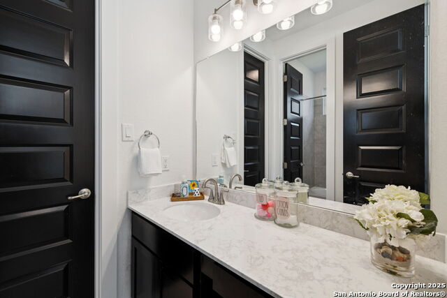 Listing photo id 22 for 405 Corwin Springs