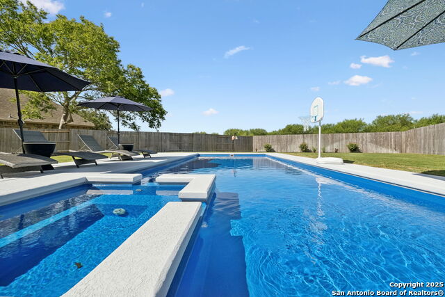 Listing photo id 29 for 405 Corwin Springs