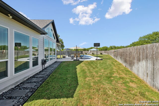 Listing photo id 35 for 405 Corwin Springs