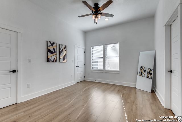 Image 17 of 29 For 505 Rigsby  