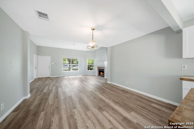 Listing photo id 14 for 6119 Valley Bay