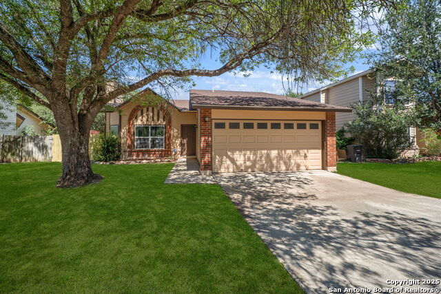 Listing photo id 0 for 6119 Valley Bay