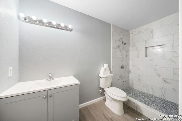Listing photo id 18 for 6119 Valley Bay