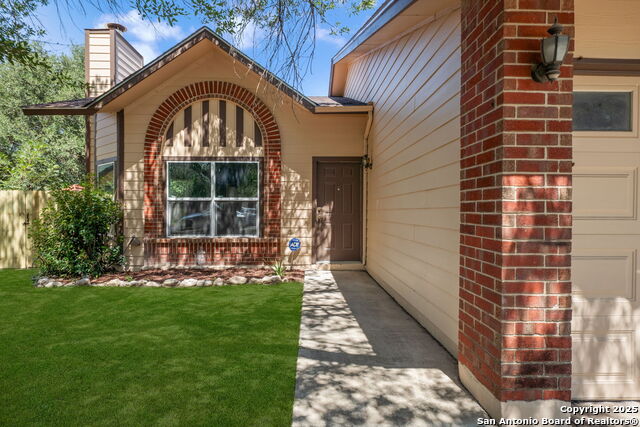 Listing photo id 2 for 6119 Valley Bay